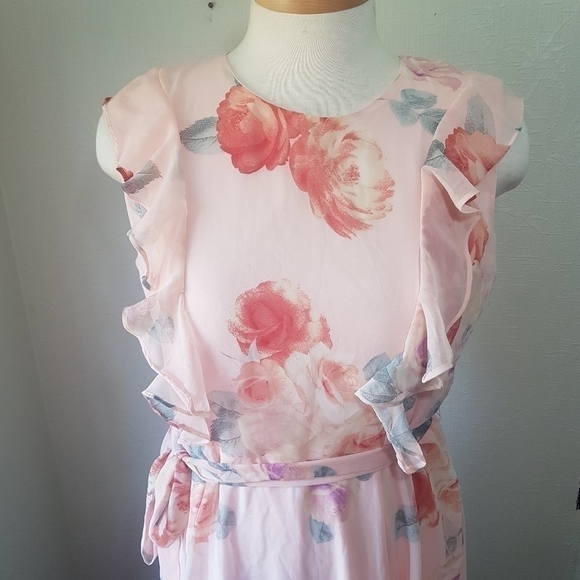 Suzy Shier Floral Sleeveless Midi Dress with Ruffles & Tie Belt - Picture 4 of 15